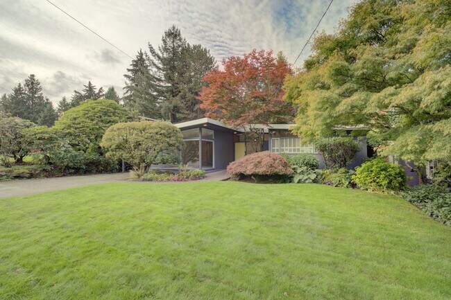 Building Photo - 4Bd/1.75Ba Seattle House