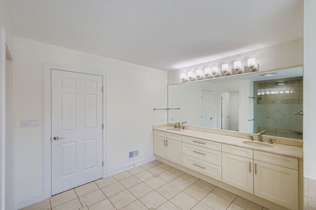 Building Photo - 1161 Gavin Ct