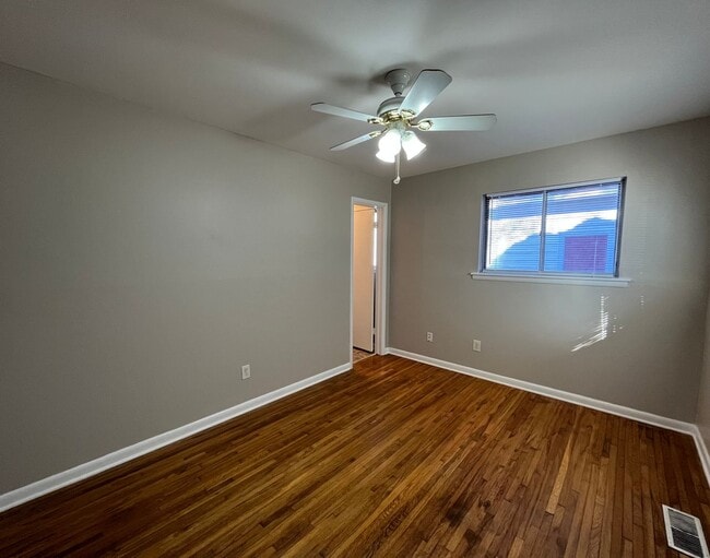 Building Photo - 3 bedroom in Broken Arrow