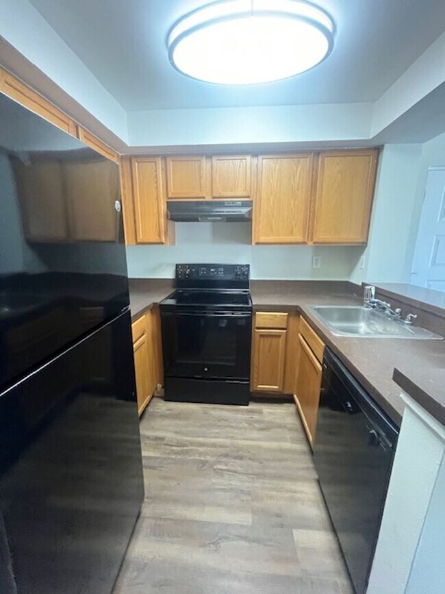 Primary Photo - ONE BEDROOM ONE BATHROOM! WATERFRONT COMMU...