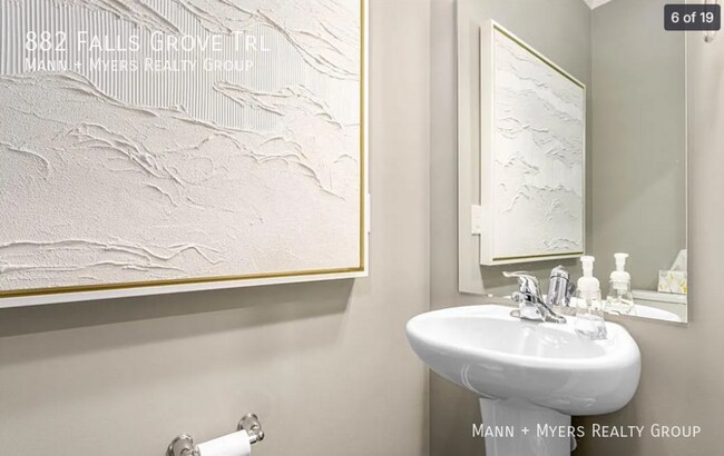 Building Photo - 882 Falls Grove Trl