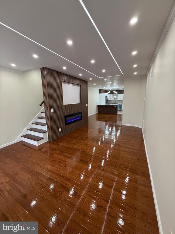 Building Photo - 5502 Master St