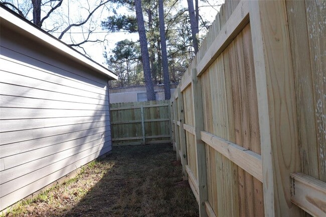 Building Photo - 9599 Darkwood St