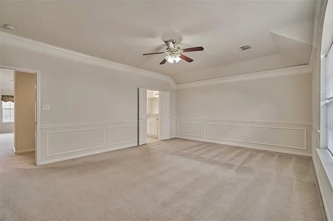 Building Photo - 511 Elm Ridge Dr