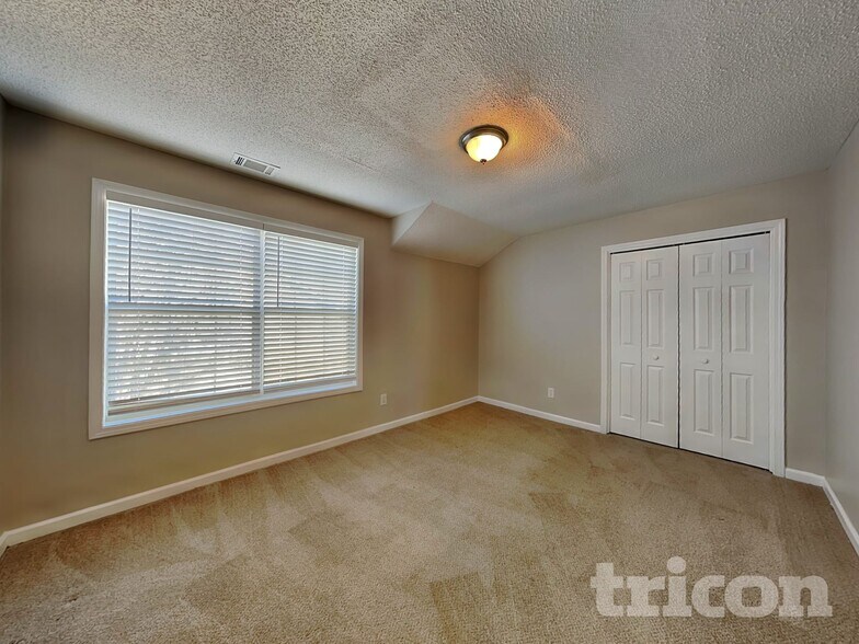 Building Photo - 341 Chase Marion Way