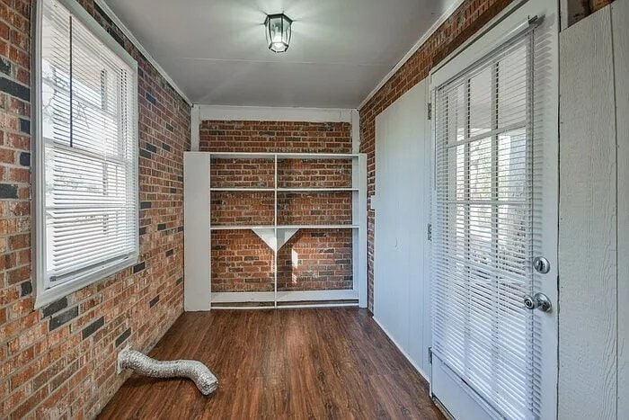 Building Photo - 429 Bel-Air Dr