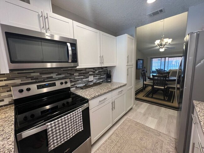 Building Photo - 44 Park Pl