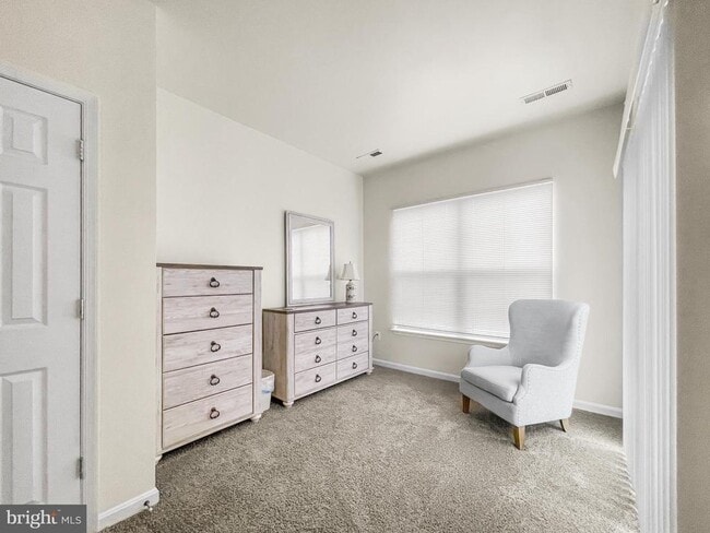 Building Photo - 12 S Exeter St