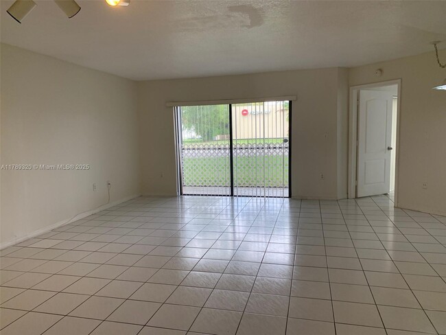 Building Photo - 9631 SW 138th Ave