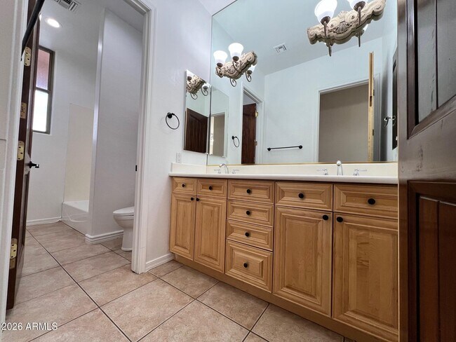 Building Photo - 3550 E June Cir