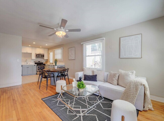 Building Photo - Albatross South