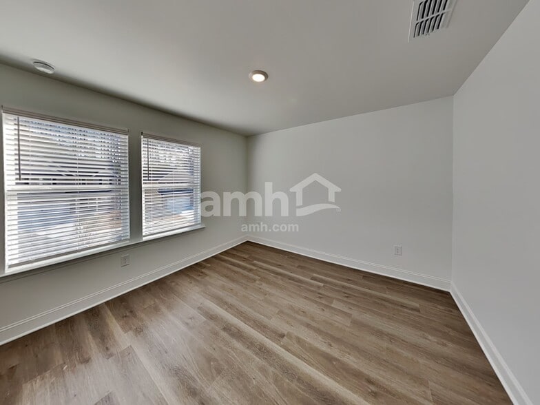 Building Photo - 1448 Aquamarine Dr