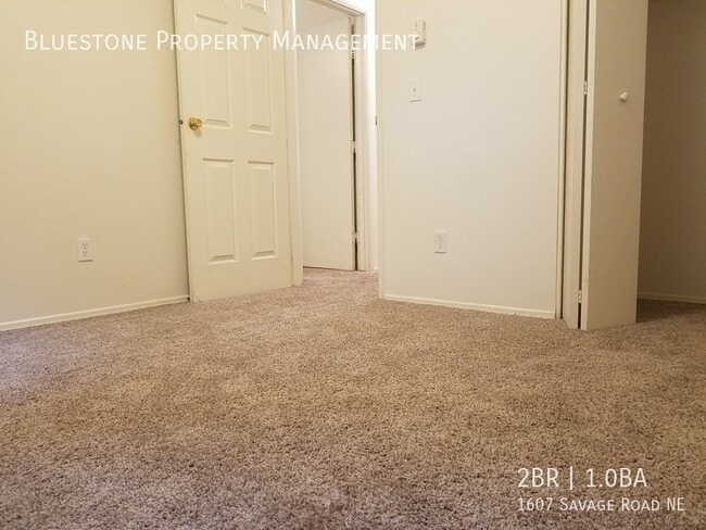 Building Photo - 1607 Savage Rd NE