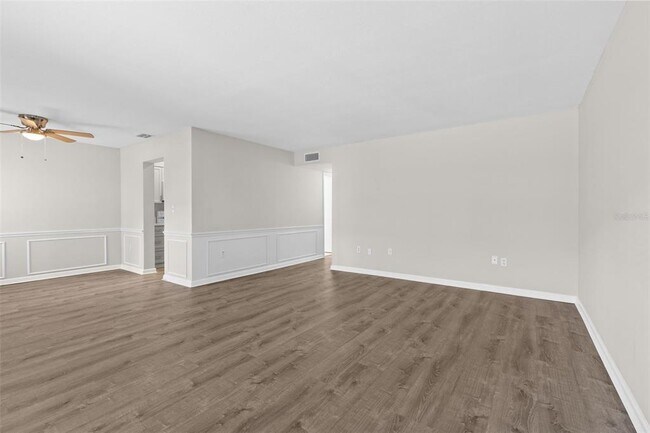 Building Photo - 350 79th Ave N