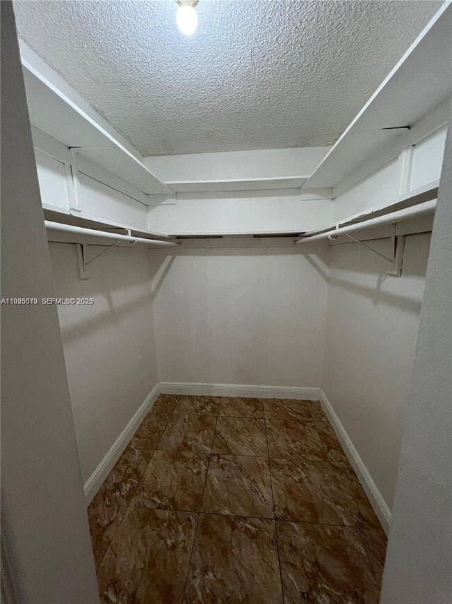 Building Photo - 1075 W 68th St