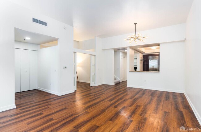 Building Photo - 489 Harrison St