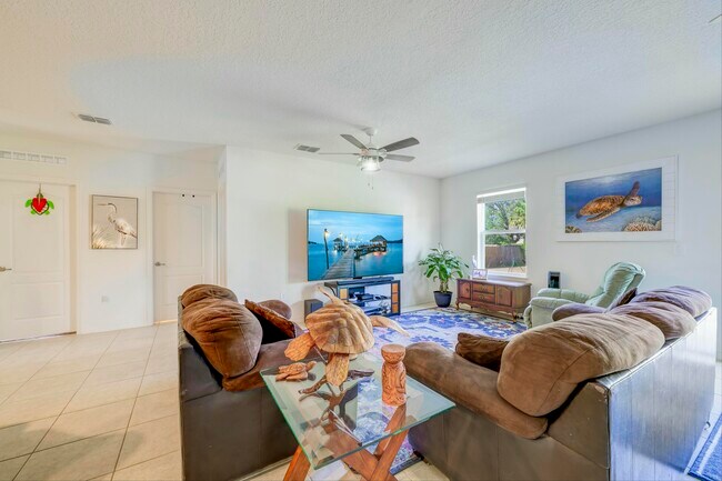 Building Photo - 4042 SW Jaqust St