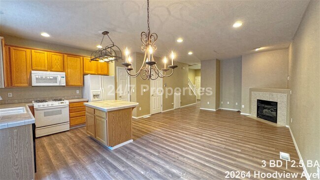 Building Photo - 20264 Hoodview Ave