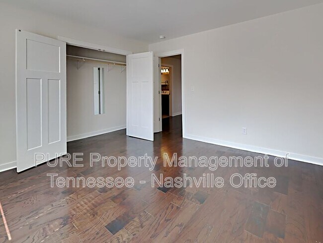 Building Photo - 303 Gatewood Ave