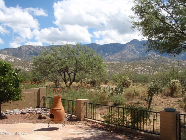 Building Photo - 65535 E Desert Side Dr