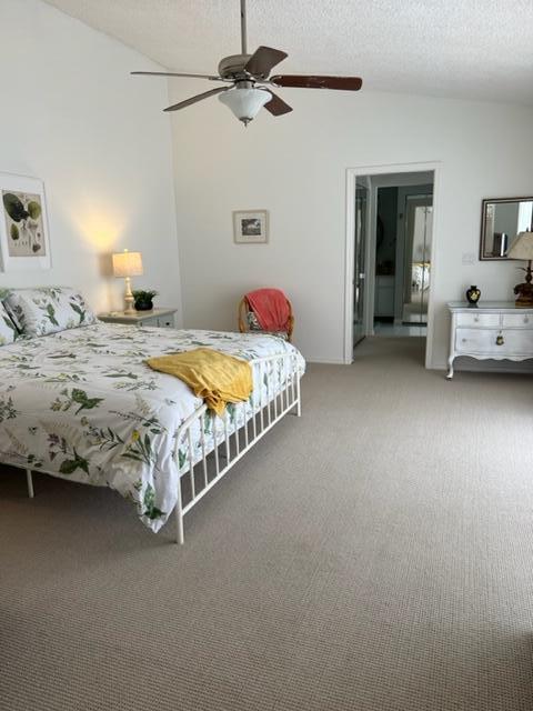 Building Photo - 301 SE Castle Ct