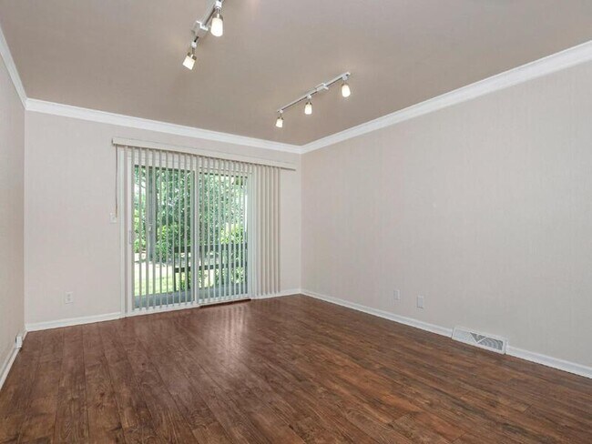 Building Photo - 5110 Dunes Ct