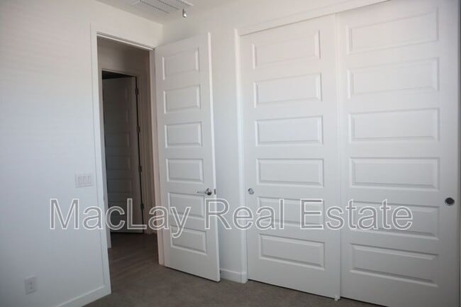 Building Photo - 4077 S Sabrina Dr