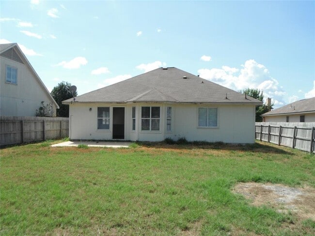 Building Photo - 124 Estate Cove