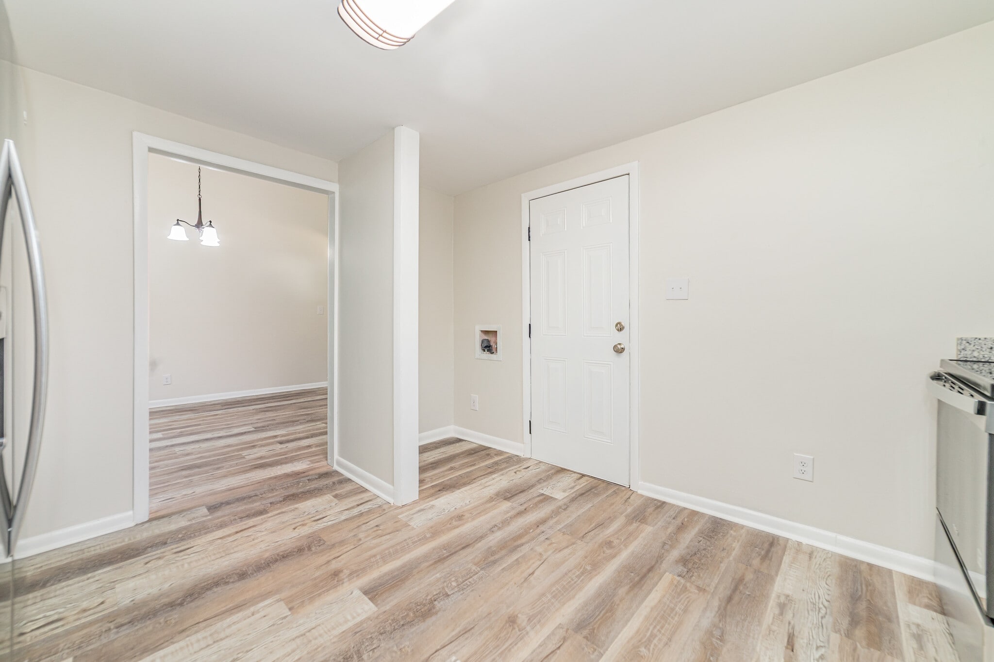 Building Photo - 211 Putnam St