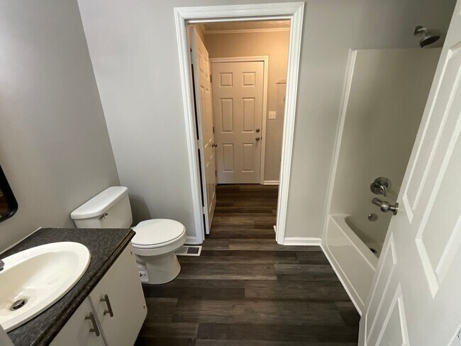 Building Photo - Great 3 Bedroom, 2 Bath home in High Point!