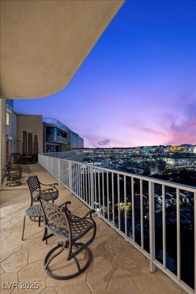 Building Photo - 3111 Bel Air Dr