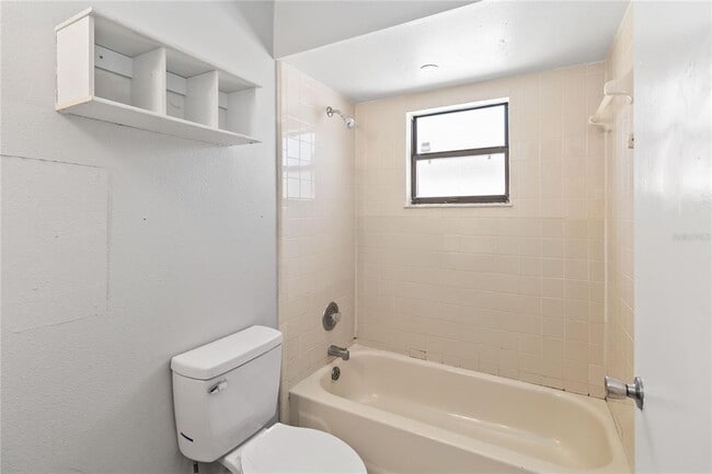 Building Photo - 218 Cranbrook Dr