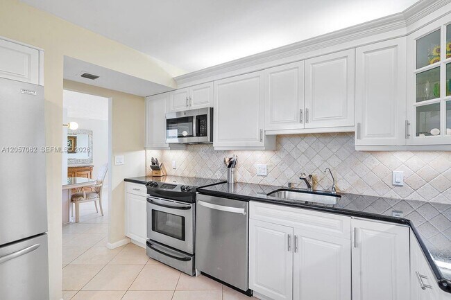 Building Photo - 400 Ocean Trail Way