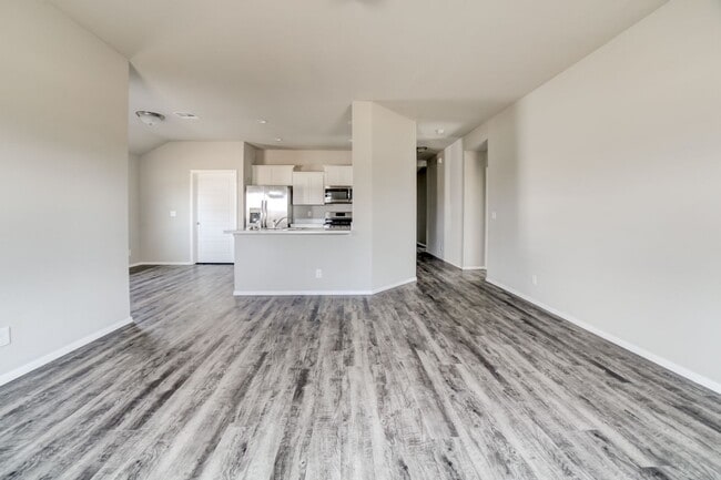 Building Photo - Beautiful Newer 3 Bedroom, 2 Bath Home Move-In Ready