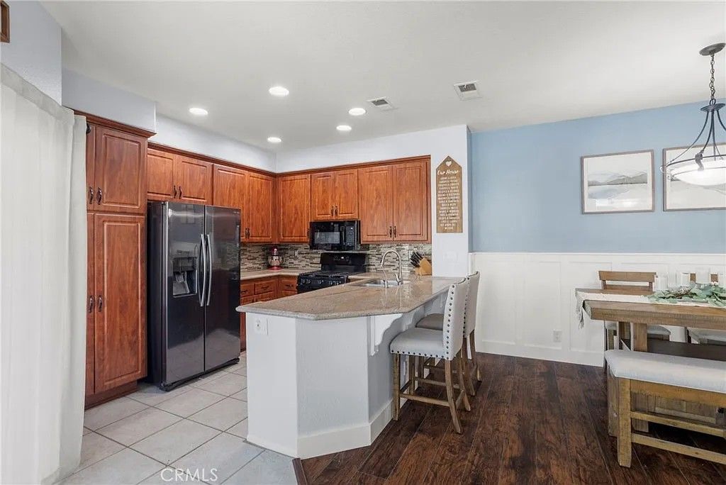 Building Photo - 28308 Pueblo Dr