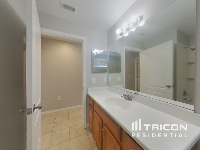 Building Photo - 12416 Aster Ave