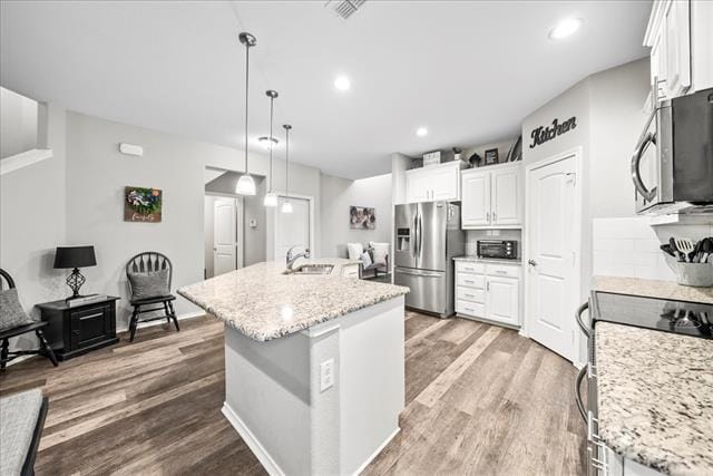 Building Photo - 2412 Lighthouse Dr