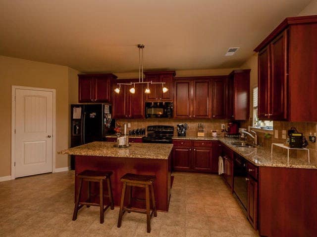 Building Photo - 341 Congling Circle