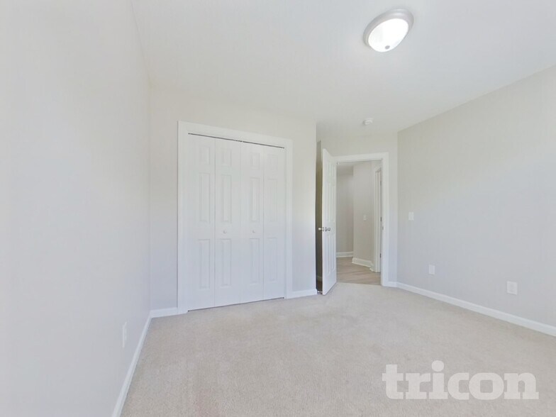 Building Photo - 7 Turtle Creek Way