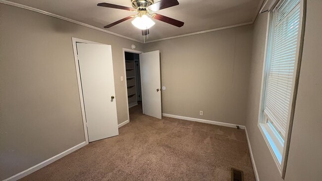 Building Photo - 1095 Foster Cir