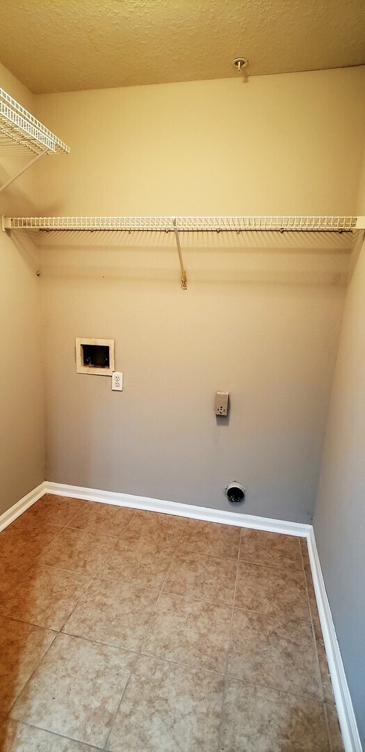 Building Photo - 1BR/1BA Timberlin Parc Luxury Condo