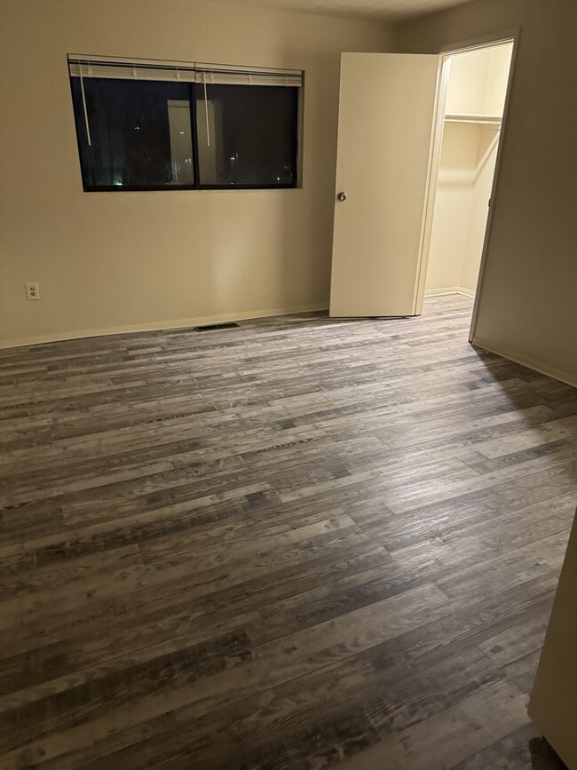 Building Photo - 45 King Arthur Ct