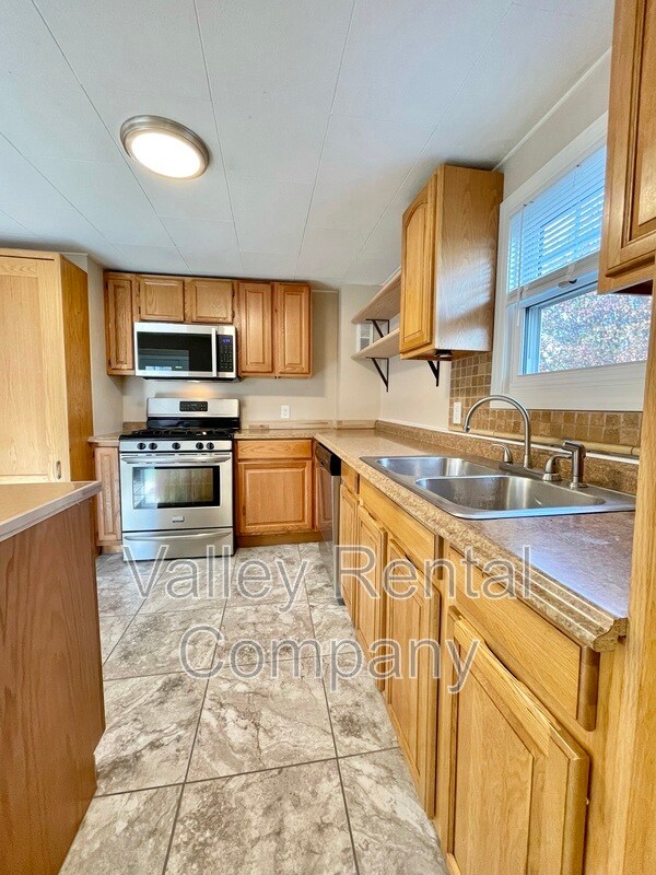 Building Photo - 41-43 High Street - 43