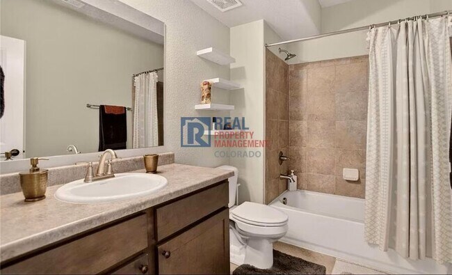 Building Photo - 6687 Rolling Creek Dr