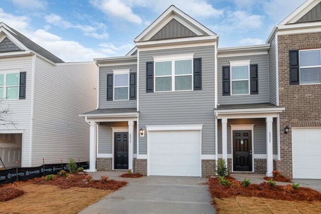 Building Photo - Beautiful Brand New 3 Bedroom 2.5 Bath Townhome in Hickory Glen!