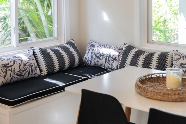 Building Photo - 59-018 Holawa St