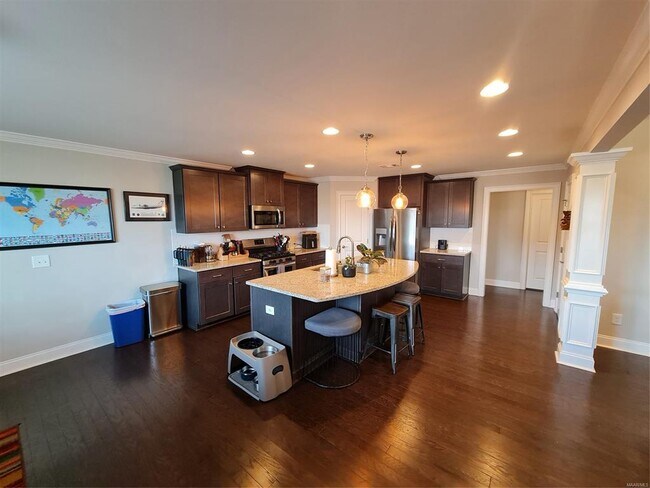 Building Photo - 919 Wheat Ridge Dr