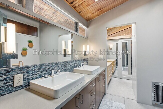 Building Photo - 1541 Garrison Pl