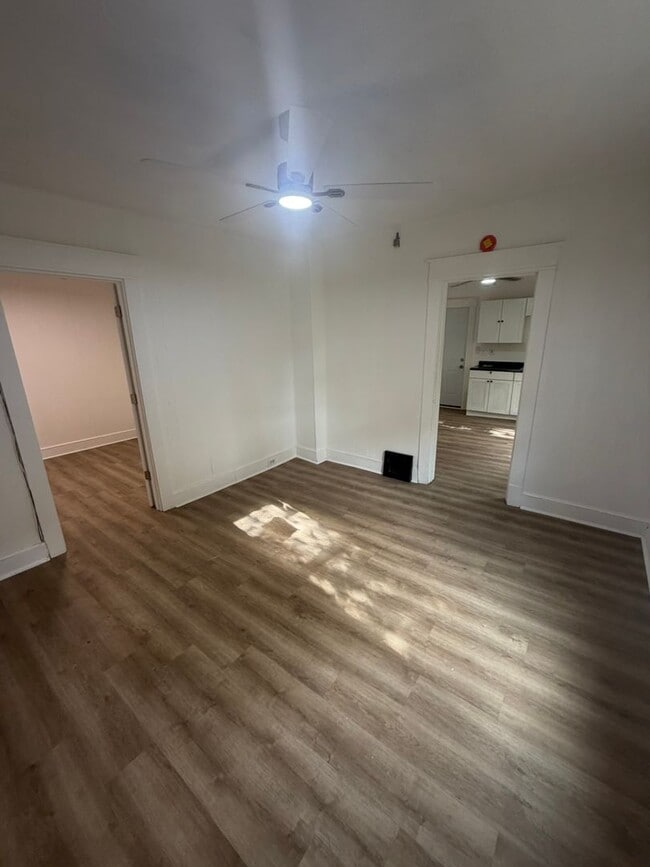 Building Photo - 2791 E 127th St