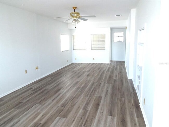 Building Photo - 1556 Council Dr